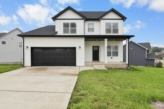 Building Photo - 525 Woodtrace Dr