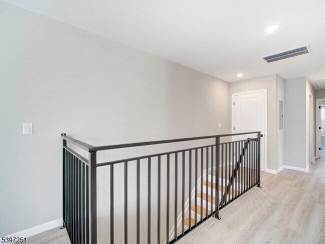 Building Photo - 32 N 14th St