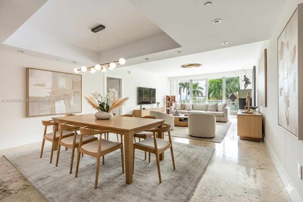 Foto principal - 2627 S Bayshore Dr