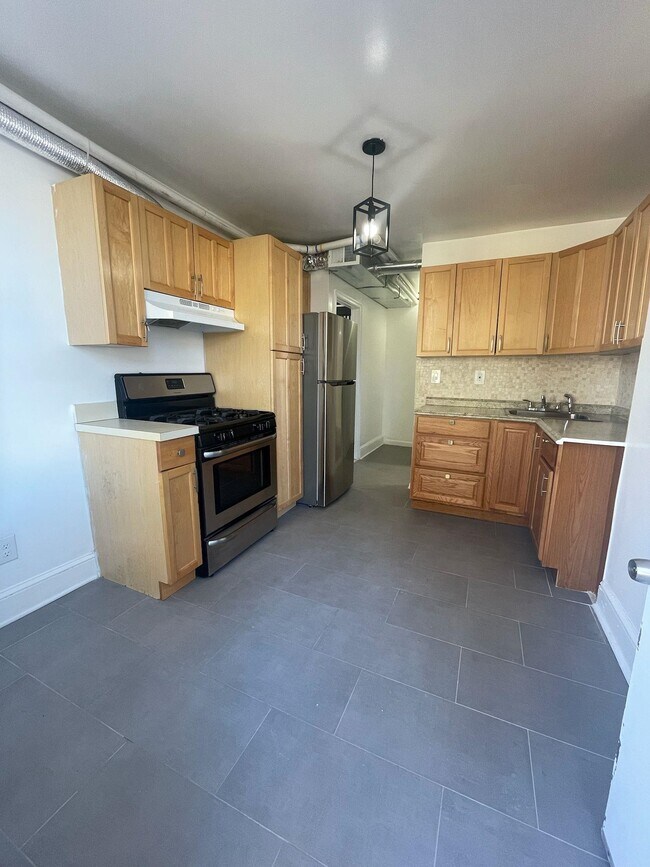 Foto del edificio - 114 Overlook Ave