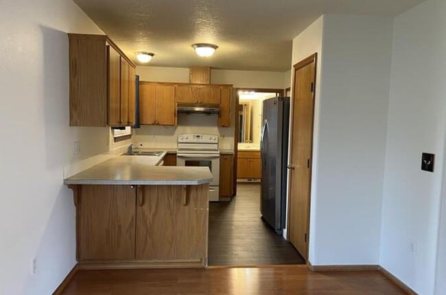 Building Photo - 1188 SW Ivory Loop
