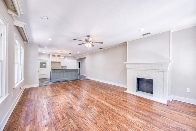 Foto del edificio - 2021 Ashland Ave