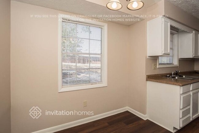 Foto del edificio - 1621 Wesley Way NW