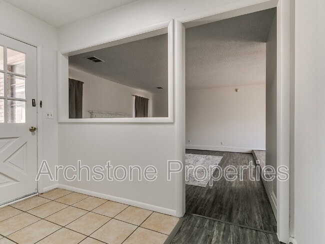 Building Photo - 4508 NW 26th St
