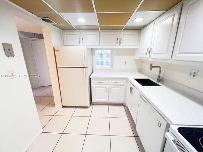 Foto del edificio - 7801 S Colony Cir