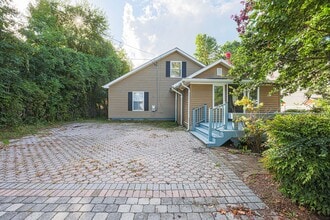 Building Photo - 407 Venton Rd