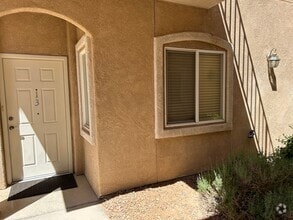 Building Photo - 6800 Vista Del Norte Dr NE