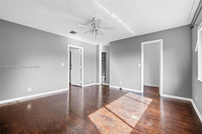 Foto del edificio - 1103 Sussex Dr