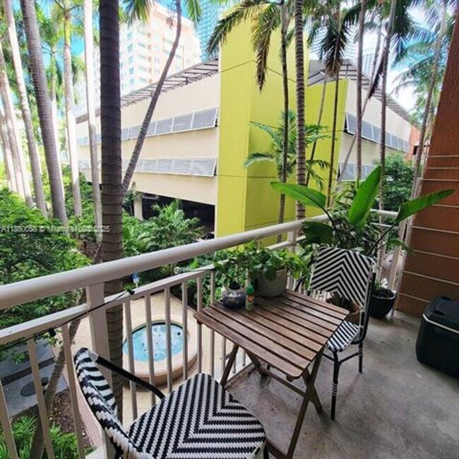 Photo - 2001 Biscayne Blvd Apartment