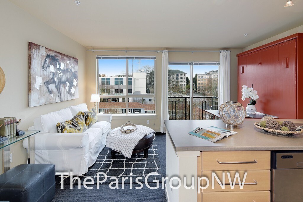 Primary Photo - Fabulous Capitol Hill Condo w/View & Tons ...
