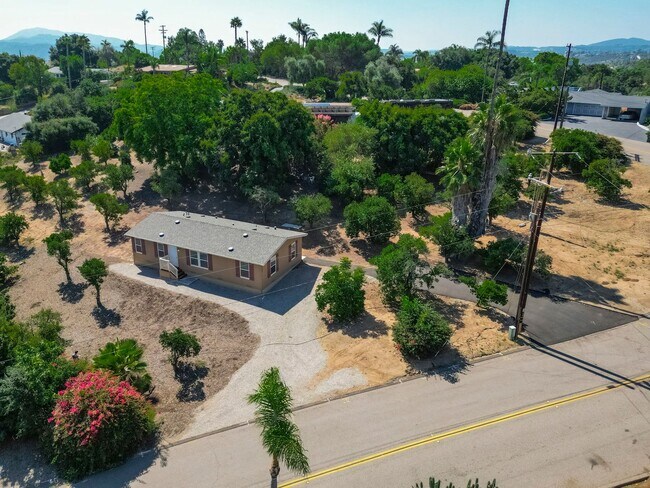 Building Photo - Brand New Home on Royal Crest Dr