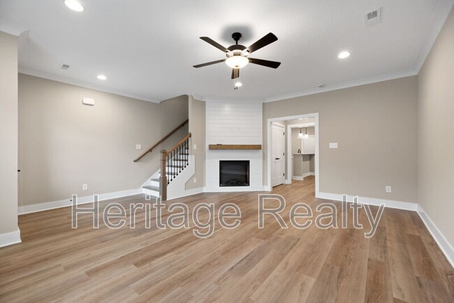 Building Photo - 7226 Sassafras Way