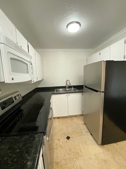 Foto del edificio - 740 Crocker Ave