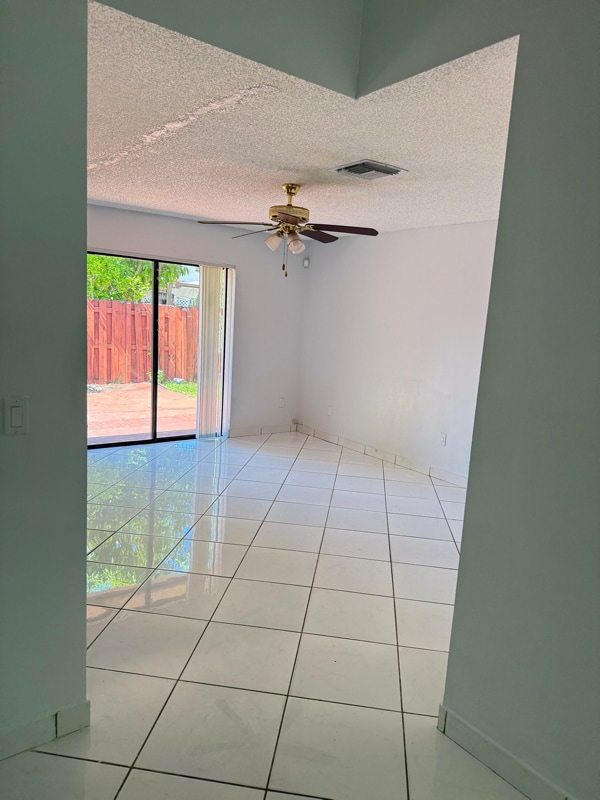 Building Photo - 15157 SW 95th Ln