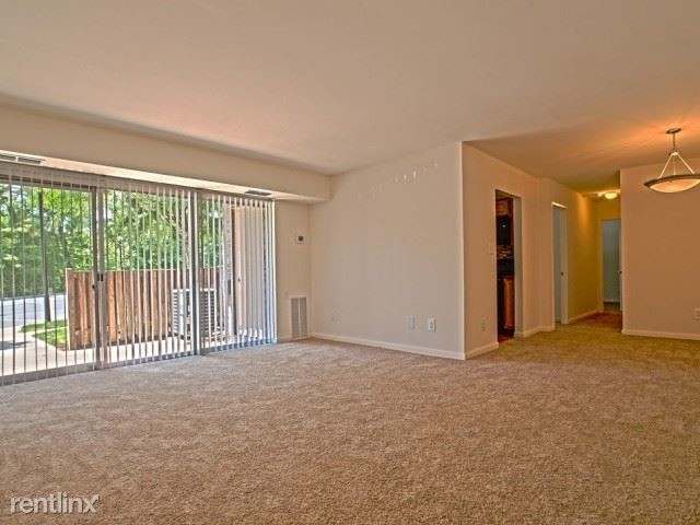 Building Photo - 7828 Woodside Ter