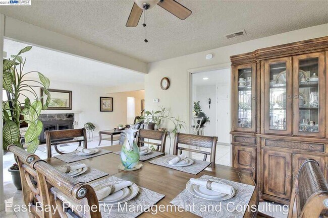 Foto del edificio - 3 br, 2.5 bath House - 6283 Lido Ct.