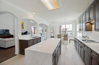 Building Photo - 7531 Maribeth Dr