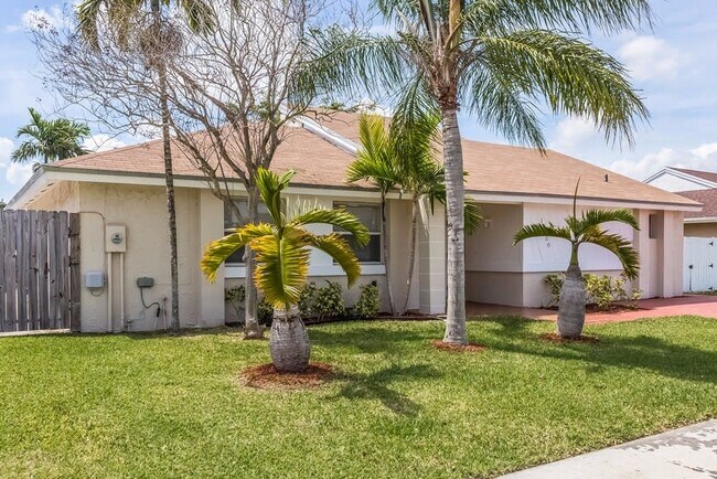 Building Photo - 12500 SW 207th Ter