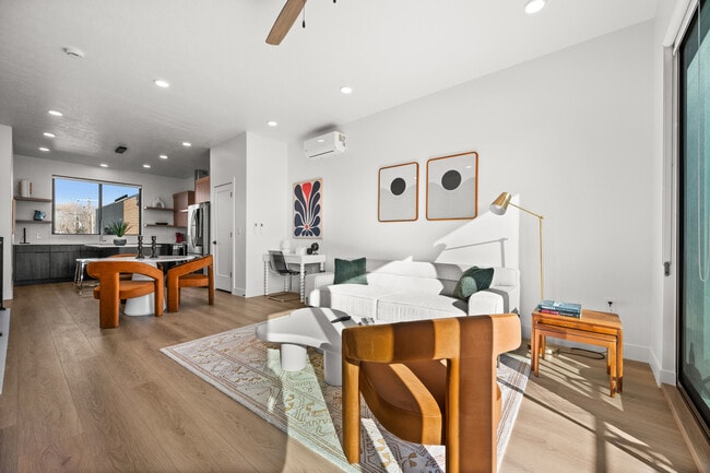 Building Photo - 847 S 800 E