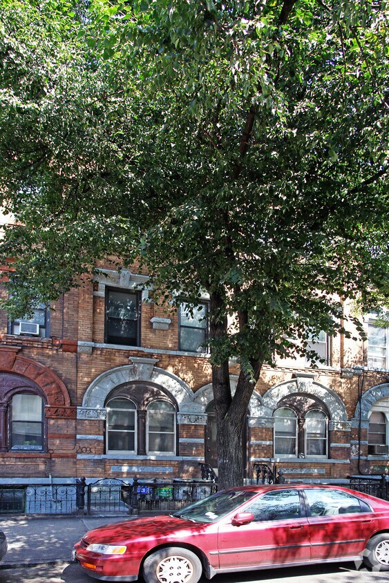 Foto del edificio - 227 Stanhope St