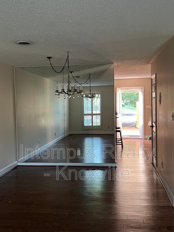 Foto del edificio - 7914 Gleason Dr