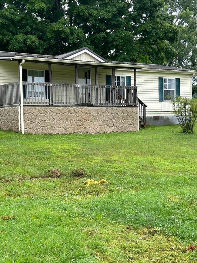 Foto del edificio - 2500 Rock Springs Rd