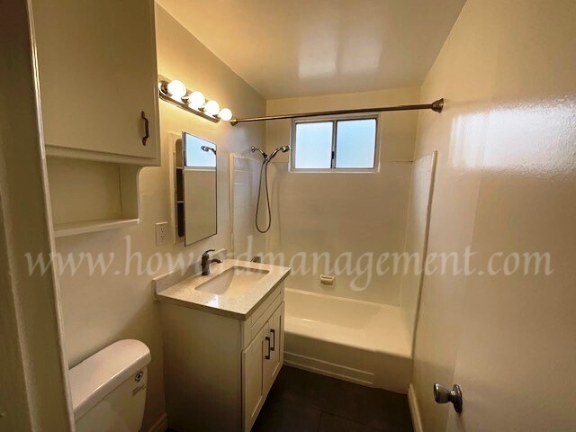 Unit #21 - Midvale Ave Apartments
