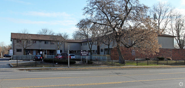 Building Photo - Simcoe Lane