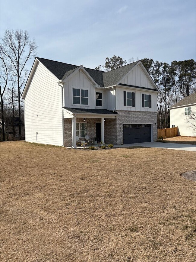 Building Photo - BRAND NEW SINGLE FAMILY HOME IN LOGANVILLE