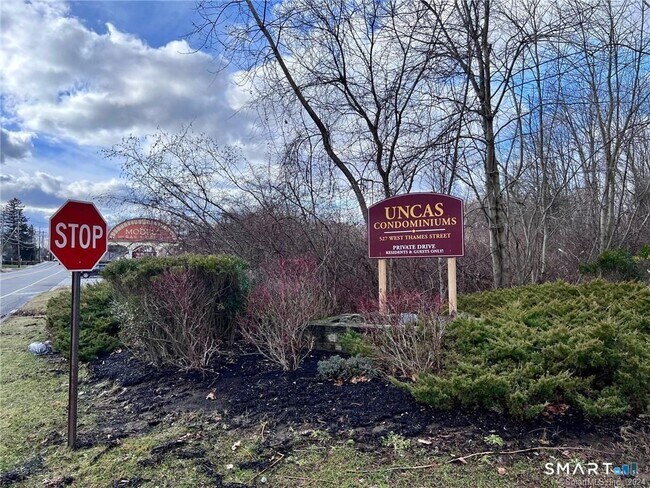 Foto del edificio - 527 W Thames St