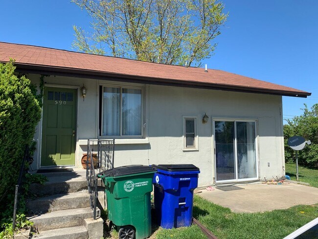 Foto del edificio - 590 Peppers Ferry Rd NW