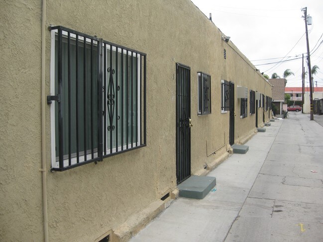 Building Photo - 1241 Dawson Ave