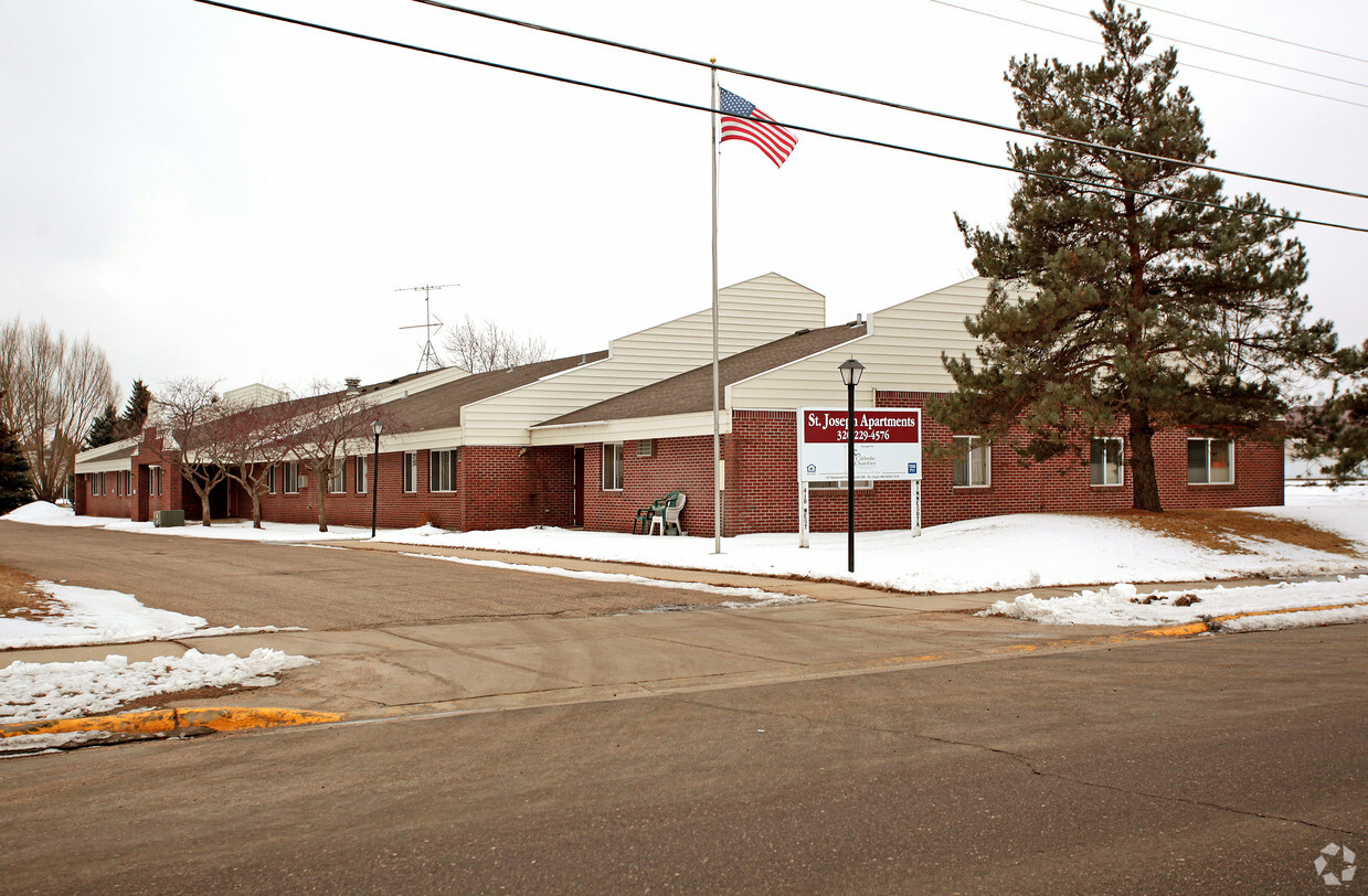 Primary Photo - St. Joseph Apartments