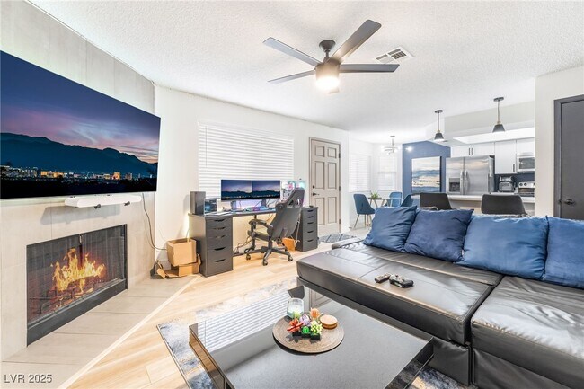 Foto del edificio - 924 Falconhead Ln