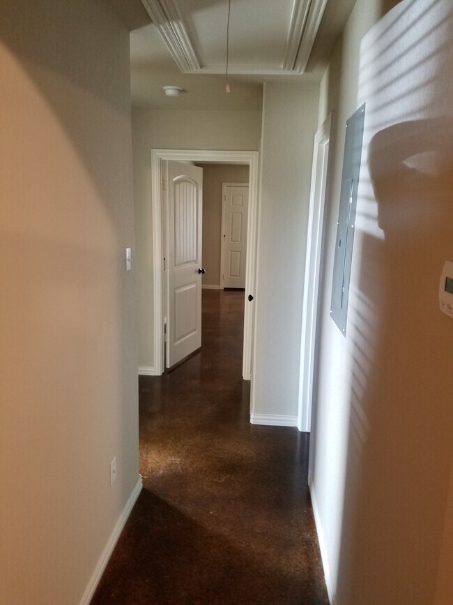 Building Photo - 107 Crossfire Ct