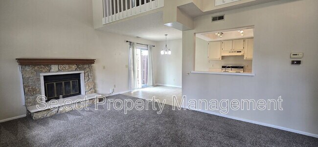 Foto del edificio - 6309 Sawmill Woods Dr