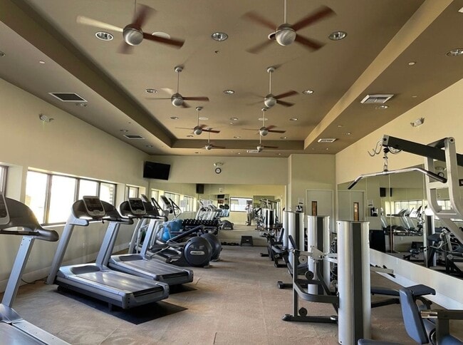 Building Photo - 450 N Arlington Ave