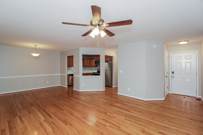 Building Photo - 426 Ivy Crest Dr