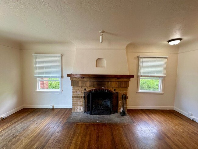 Building Photo - 112
