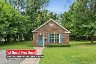 Building Photo - 4813 Calvert Rd