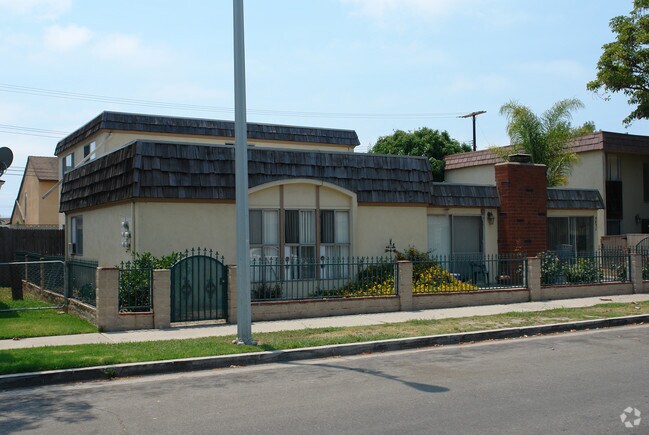 Building Photo - 4892 Kona Dr