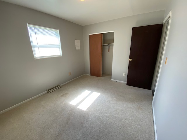 Building Photo - 405 N Owens Dr