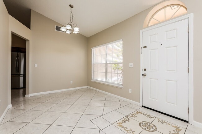 Building Photo - 371 Snowshoe Ct