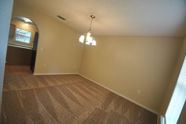 Building Photo - 1034 Jayhil Dr