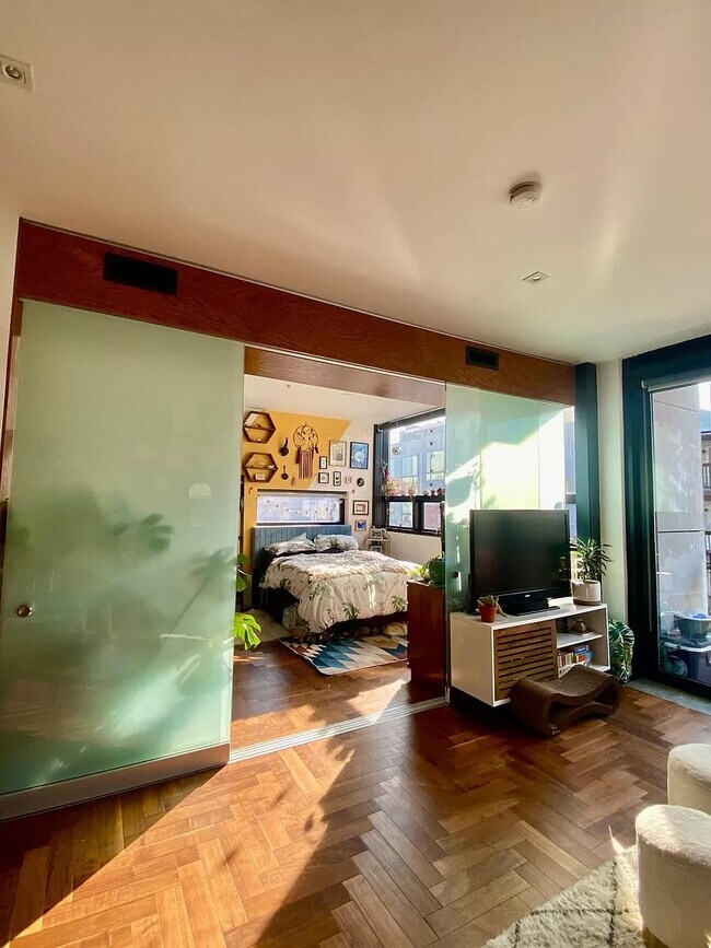 Foto del edificio - 2250 11th St NW