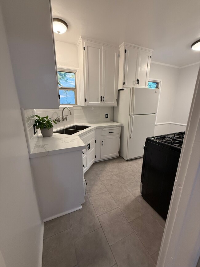 We are replacing the refrigerator - 114 1/2 N Pass Ave