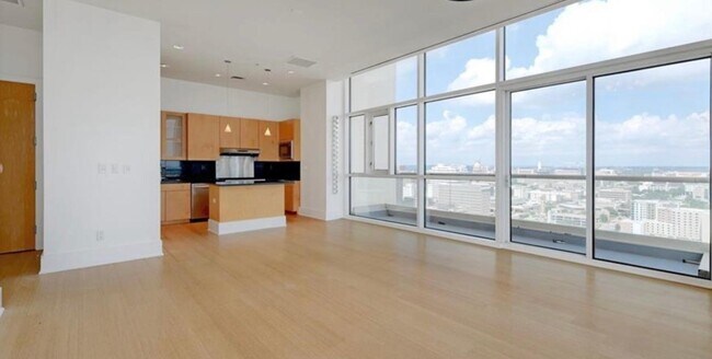 Foto del edificio - 555 E 5th St