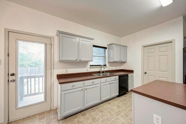 Building Photo - 15005 Donna Jane Loop