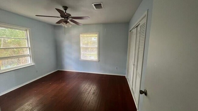 Foto del edificio - 504 Doris Ave