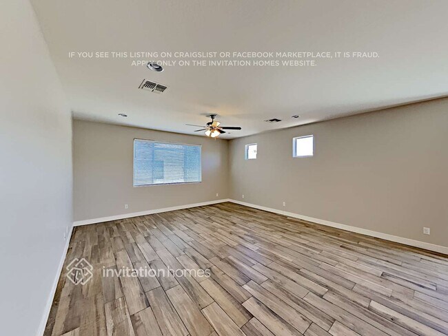 Foto del edificio - 16428 S 10th St